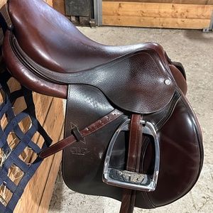 2016 CWD SE02 Saddle, size 17.5”, 4.5” tree, RT unmodified panels